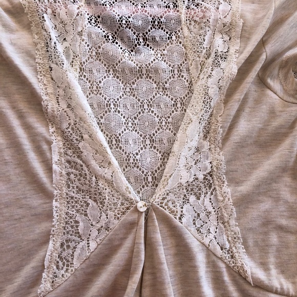 NWT Taylor and Sage ivory loose top with lace - Picture 2 of 7